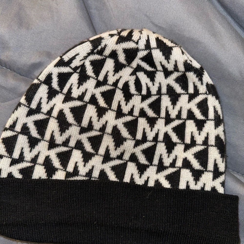 Michael Kors hat
